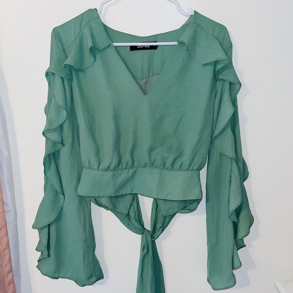 DO+BE women’s small long sleeve green ruffle blouse flare sleeves v-neck tie